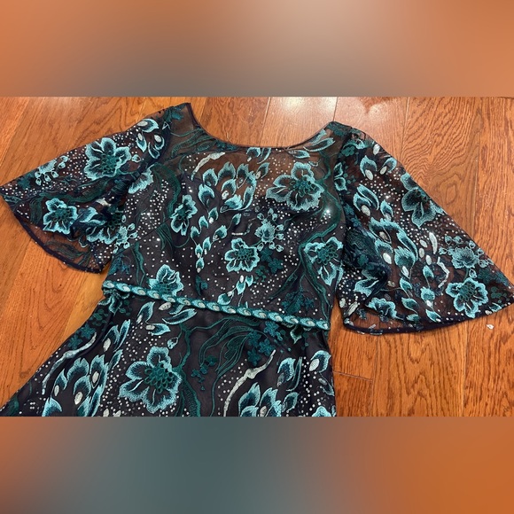 Marchesa Notte Embellished Illusion Cape-Sleeve Gown NWT - Picture 13 of 15